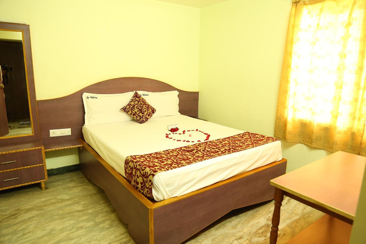 Hotel Vijay Pollāchi Exterior foto